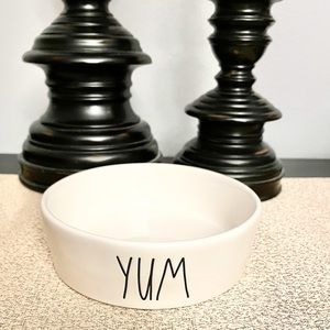 🆕Rae Dunn Ceramic YUM Pet Bowl